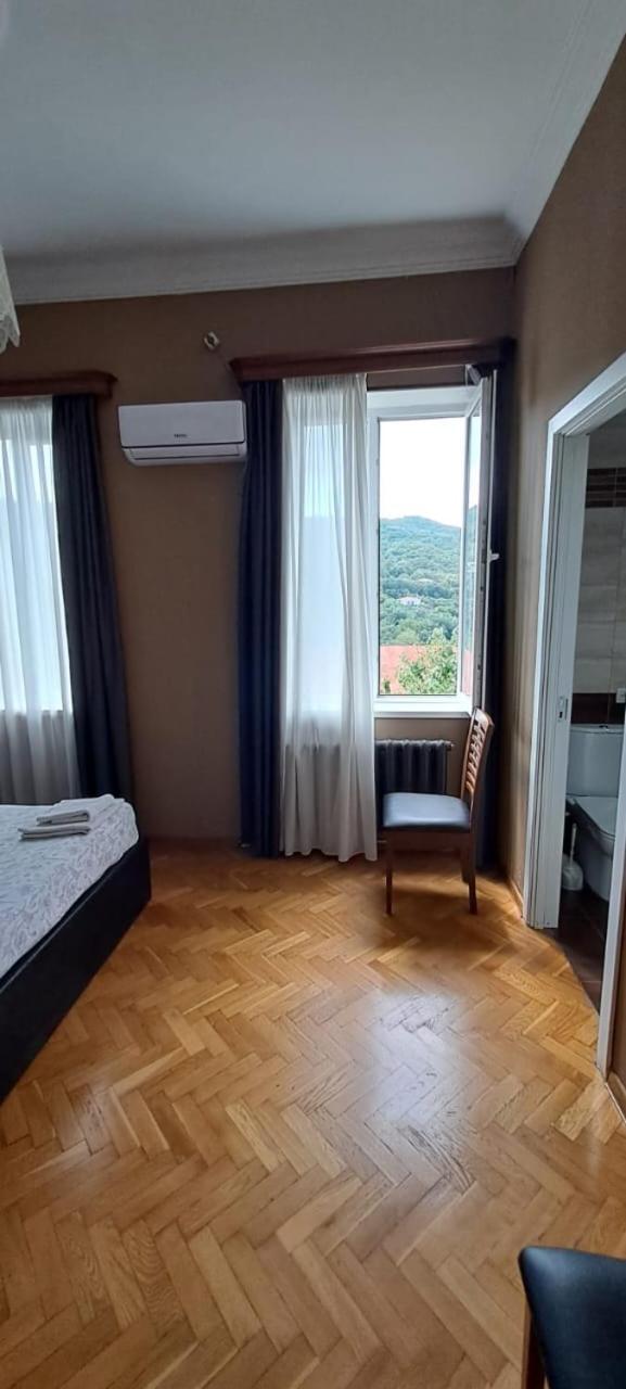 Guest House Pirosmani 60 Сигнахи Экстерьер фото