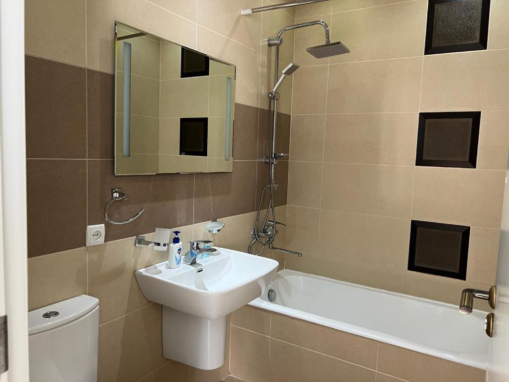 Guest House Pirosmani 60 Сигнахи Номер фото